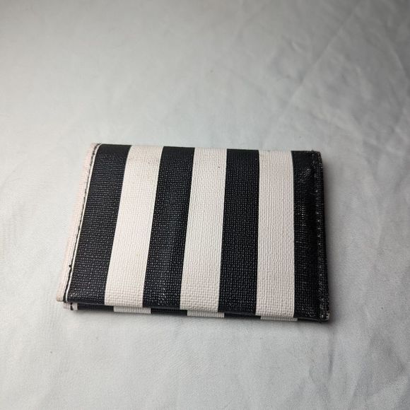 Mary Kay Black and White Striped Wallet Lined with Pink - Picture 2 of 5
